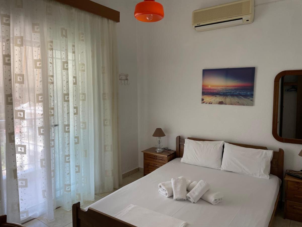 Nikos Rooms Nea Peramos  Luaran gambar