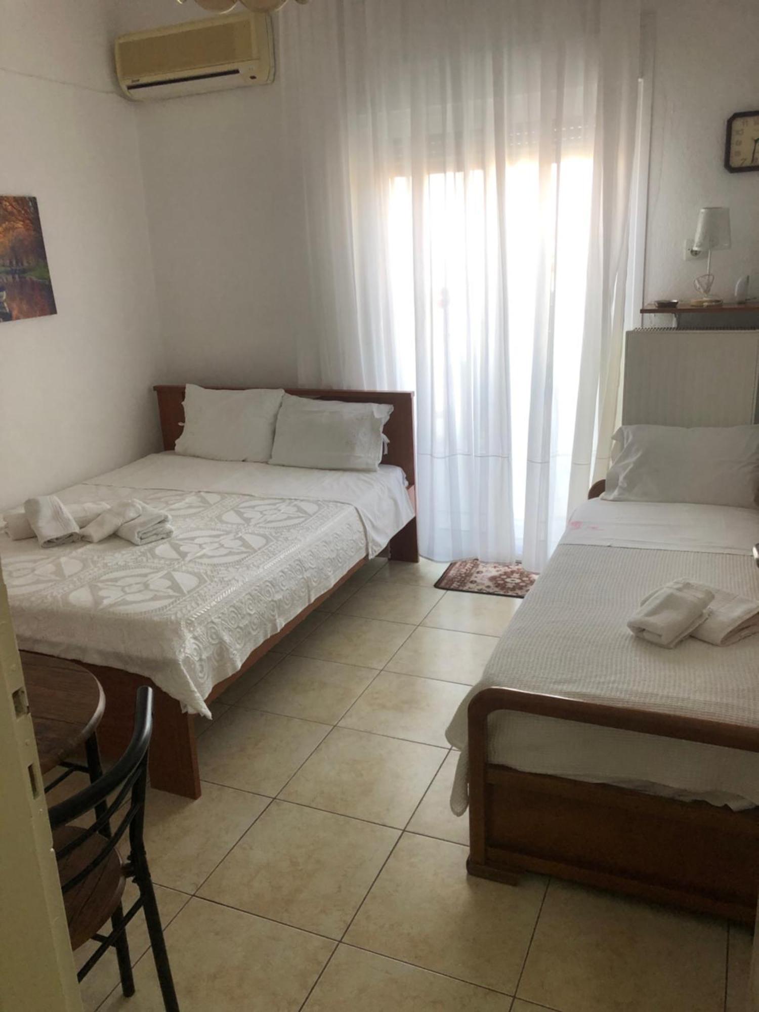 Nikos Rooms Nea Peramos  Luaran gambar