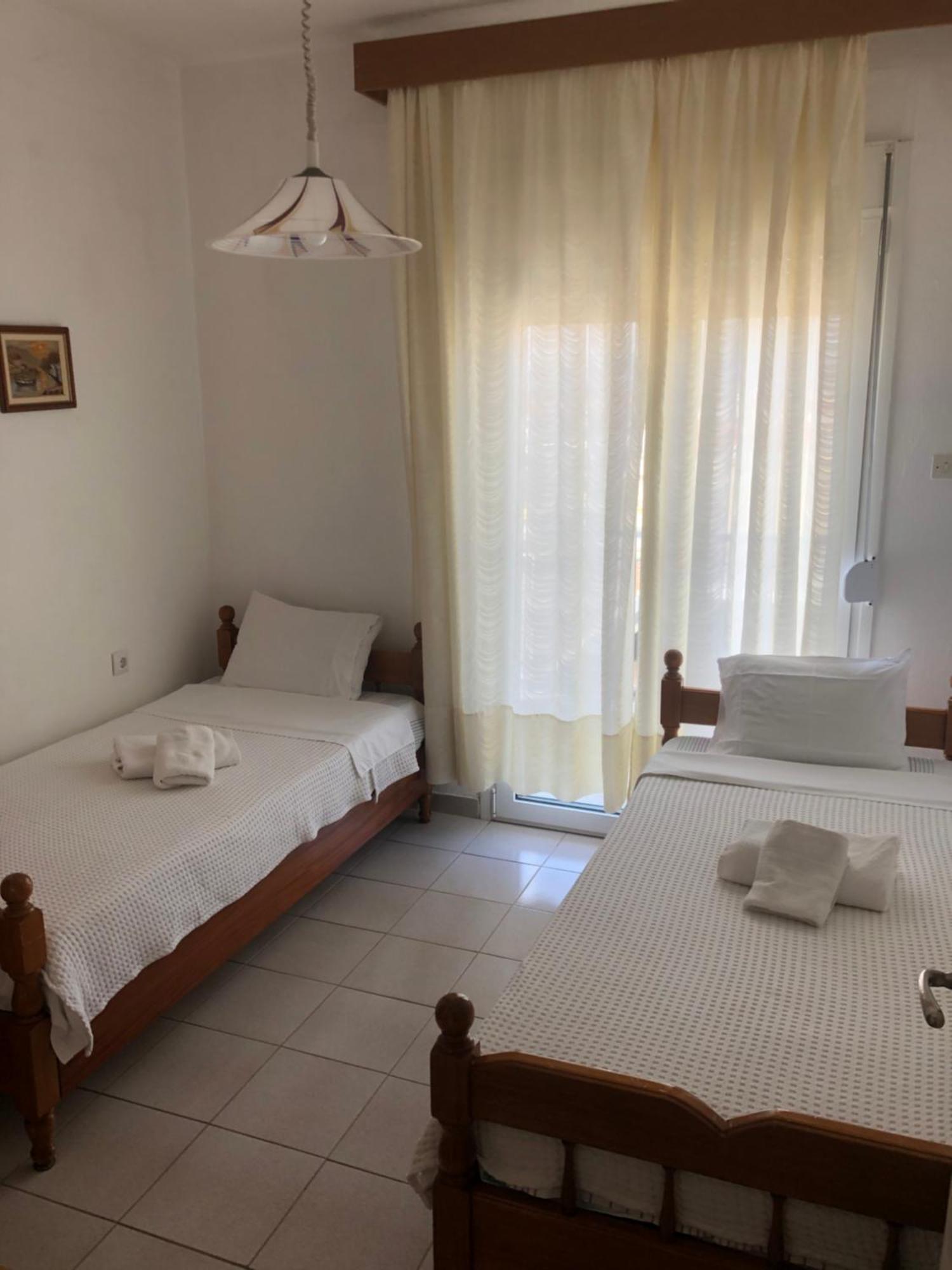 Nikos Rooms Nea Peramos  Luaran gambar