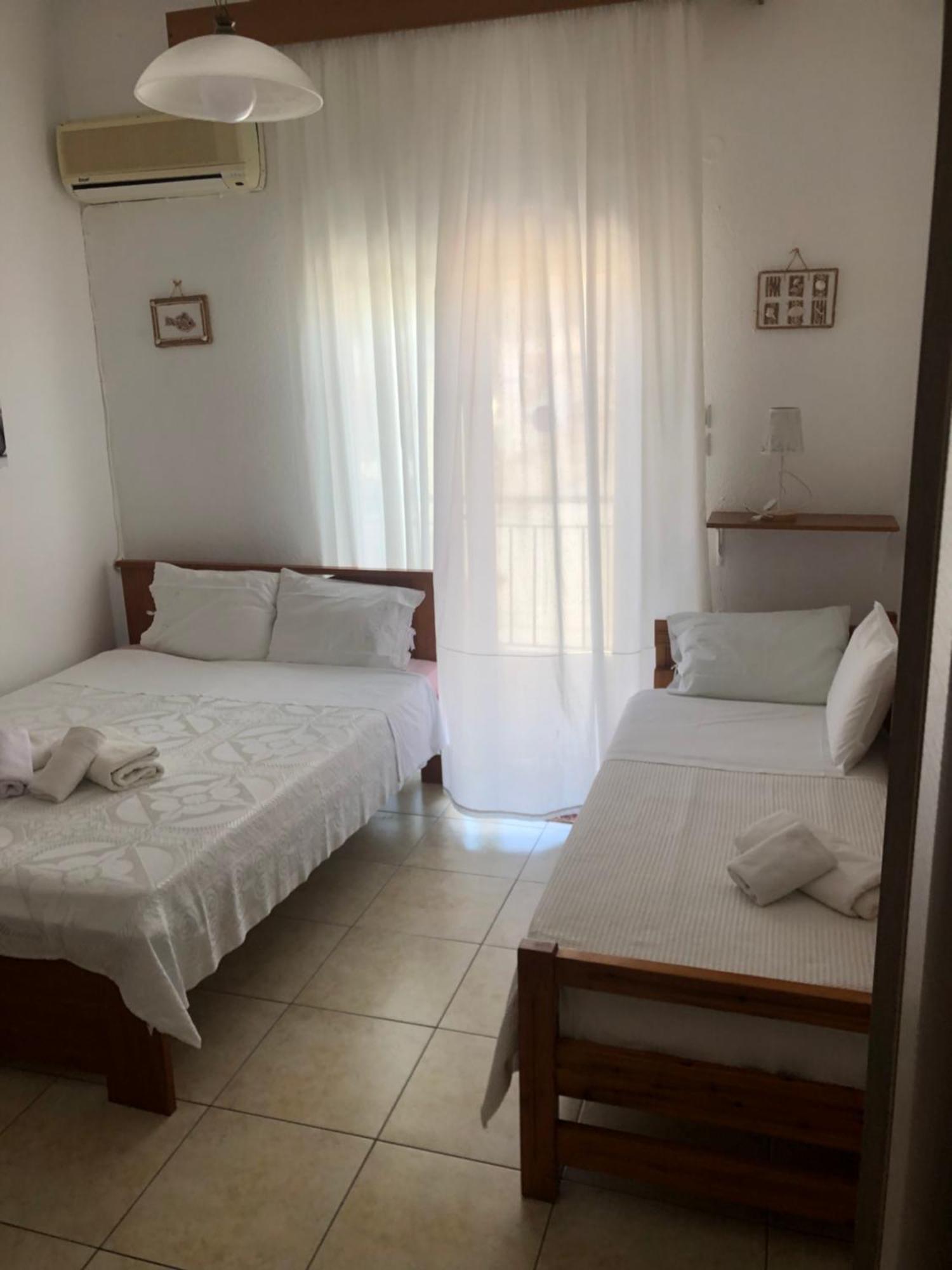 Nikos Rooms Nea Peramos  Luaran gambar